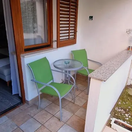 Apartment Evergreen Pula Exterior photo